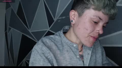 Megan and sophi online show from 03.04.26