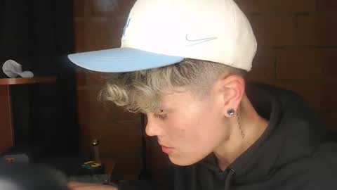 Megan and sophi online show from 04.12.26