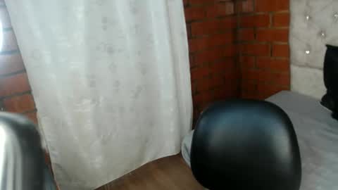 Megan and sophi online show from 06.01.26