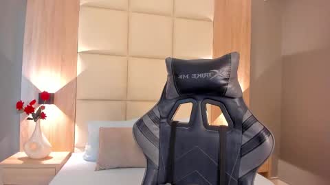 MEGAN COOPER online show from 10.21.25