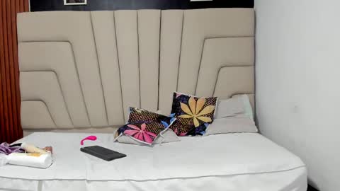 Snapshot of megan_hally chatting on 02.15.25 Megan online show from 02.15.25