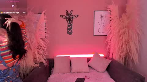     online show from 01.08.25