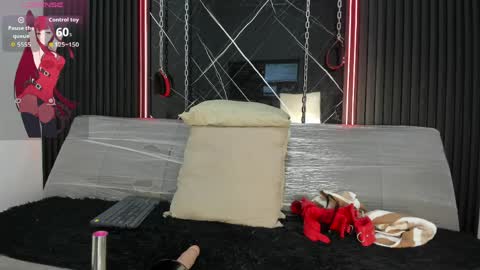 Snapshot of megan_siner chatting on 04.08.26 Megan Siner online show from 04.08.26