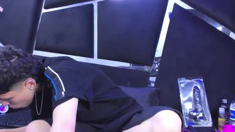 megan_thompsonn_ online show from 12.18.25