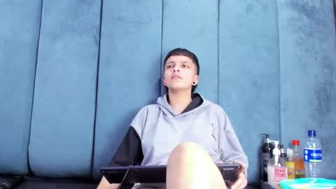 megan_thompsonn_ online show from 03.21.26