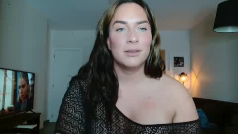 Snapshot of megancox_official chatting on 12.05.24 Megan Cox online show from 12.05.24