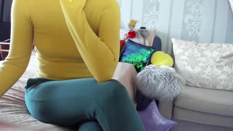 Nicki--------- Welcome to my Room online show from 02.18.25