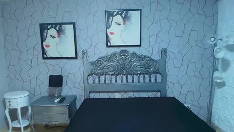 Snapshot of meganrousx chatting on 04.06.26 Megan online show from 04.06.26