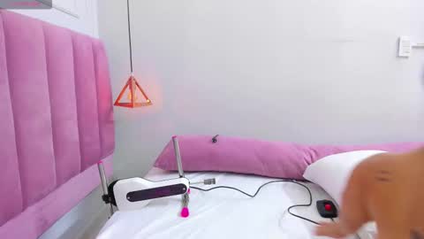 Megan  online show from 11.18.25