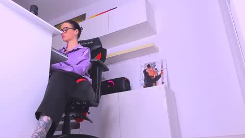 Megan online show from 12.17.24