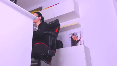 Megan online show from 01.21.25