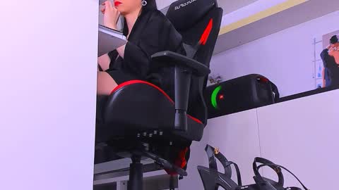 Megan online show from 09.20.25