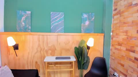 Snapshot of megansumer chatting on 04.16.26 Megan online show from 04.16.26