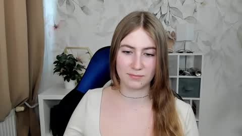 Snapshot of meganx_candy chatting on 04.14.26 Megan online show from 04.14.26