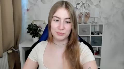 Snapshot of meganx_candy chatting on 04.17.26 Megan online show from 04.17.26