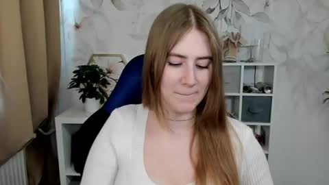 Snapshot of meganx_candy chatting on 06.15.26 Megan online show from 06.15.26