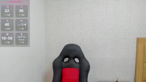 Snapshot of meganzarick chatting on 09.29.25 M E G A N online show from 09.29.25