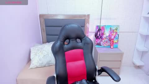 Snapshot of meganzarick chatting on 10.25.25 M E G A N online show from 10.25.25