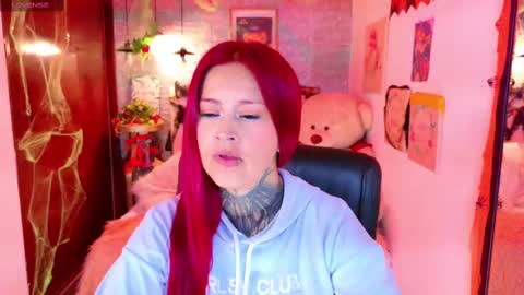 Snapshot of meghan_nill chatting on 10.06.25 Meghan online show from 10.06.25