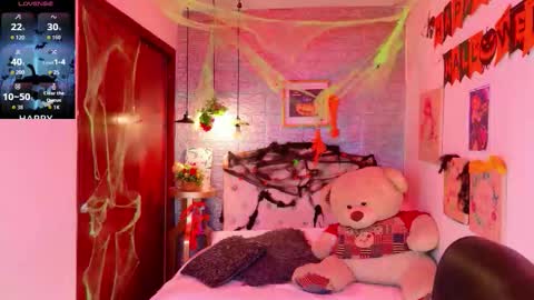 Snapshot of meghan_nill chatting on 10.27.25 Meghan online show from 10.27.25