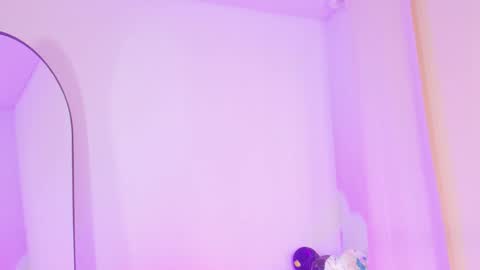 meghanallen_ online show from 11.20.25