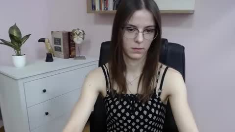 Snapshot of megi_erotic chatting on 03.05.25 Megi online show from 03.05.25