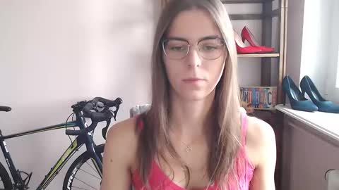 Megi online show from 04.19.26