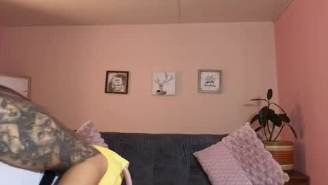 Mei online show from 10.04.25