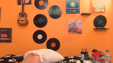 Snapshot of meisevil77 chatting on 11.21.25 MEIS online show from 11.21.25