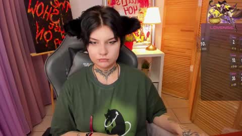 Snapshot of mekurisu chatting on 01.16.25 mekurisu online show from 01.16.25