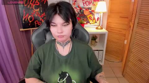 Snapshot of mekurisu chatting on 01.25.25 mekurisu online show from 01.25.25