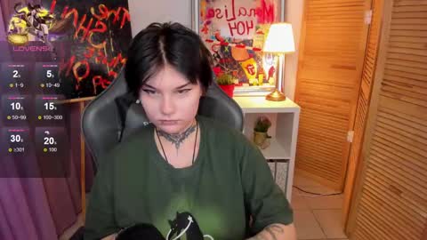 Snapshot of mekurisu chatting on 01.26.25 mekurisu online show from 01.26.25