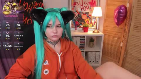 Snapshot of mekurisu chatting on 02.19.25 mekurisu online show from 02.19.25