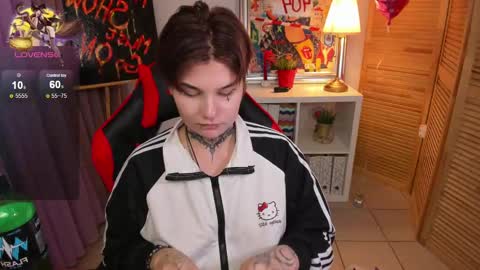 Snapshot of mekurisu chatting on 02.24.25 mekurisu online show from 02.24.25