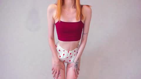 Snapshot of mel__lisa chatting on 06.06.26 mel__lisa online show from 06.06.26