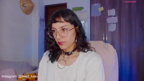 Melissa  -  -  Please help me to reach 100 thumbs up online show from 02.08.26