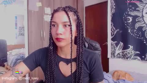 Melissa  -  -  Please help me to reach 100 thumbs up online show from 03.25.26