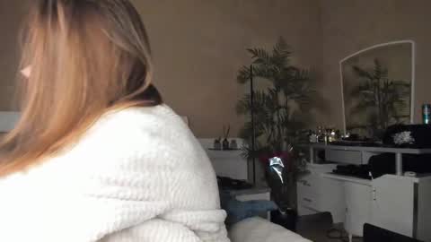  Start every day 2000 - 700 online show from 02.16.26