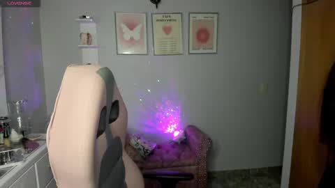 Melaany  online show from 09.23.25