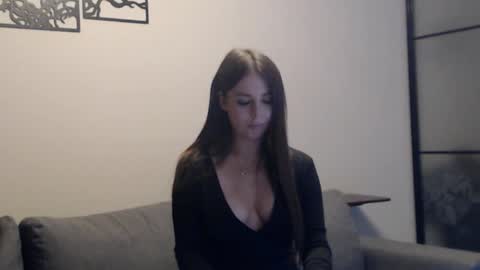 meladams online show from 11.20.25