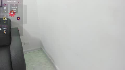 Snapshot of melan_owen chatting on 01.10.25 melan_owen online show from 01.10.25