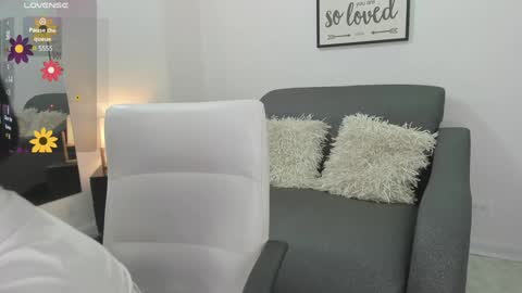 Snapshot of melan_owen chatting on 01.19.25 melan_owen online show from 01.19.25