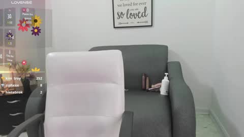 Snapshot of melan_owen chatting on 01.29.25 melan_owen online show from 01.29.25