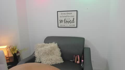 Snapshot of melan_owen chatting on 02.03.25 melan_owen online show from 02.03.25