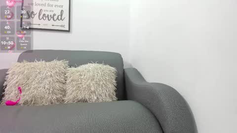 Snapshot of melan_owen chatting on 02.14.25 melan_owen online show from 02.14.25