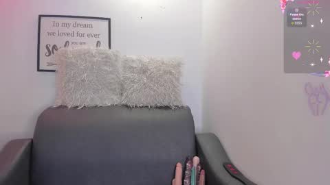 Snapshot of melan_owen chatting on 09.25.25 melan_owen online show from 09.25.25