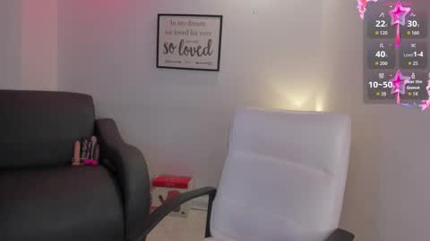 Snapshot of melan_owen chatting on 11.07.25 melan_owen online show from 11.07.25