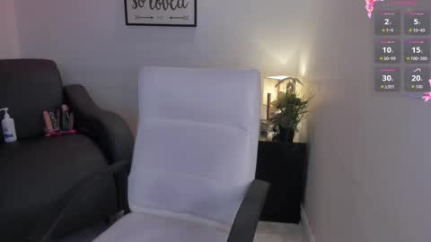 Snapshot of melan_owen chatting on 11.13.25 melan_owen online show from 11.13.25