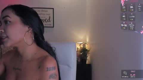 Snapshot of melan_owen chatting on 11.15.25 melan_owen online show from 11.15.25