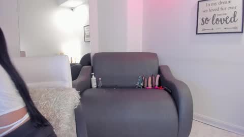 Snapshot of melan_owen chatting on 11.26.25 melan_owen online show from 11.26.25